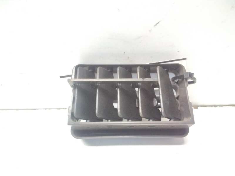 Recambio de aireador derecho para honda logo (ga3) 1.3i referencia OEM IAM   