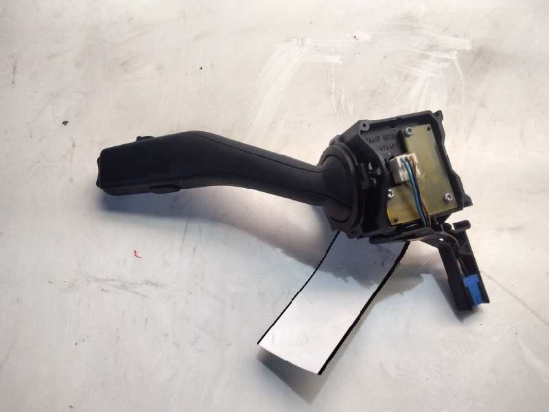 Recambio de mando limpia para volkswagen touran (1t1) trendline referencia OEM IAM 696400  