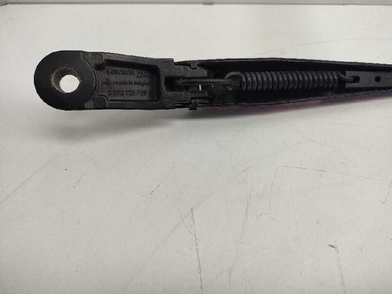 Recambio de brazo limpia delantero derecho para peugeot 3008 confort referencia OEM IAM 9683098980  