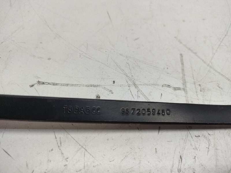 Recambio de brazo limpia delantero izquierdo para peugeot 3008 confort referencia OEM IAM 9672059480  
