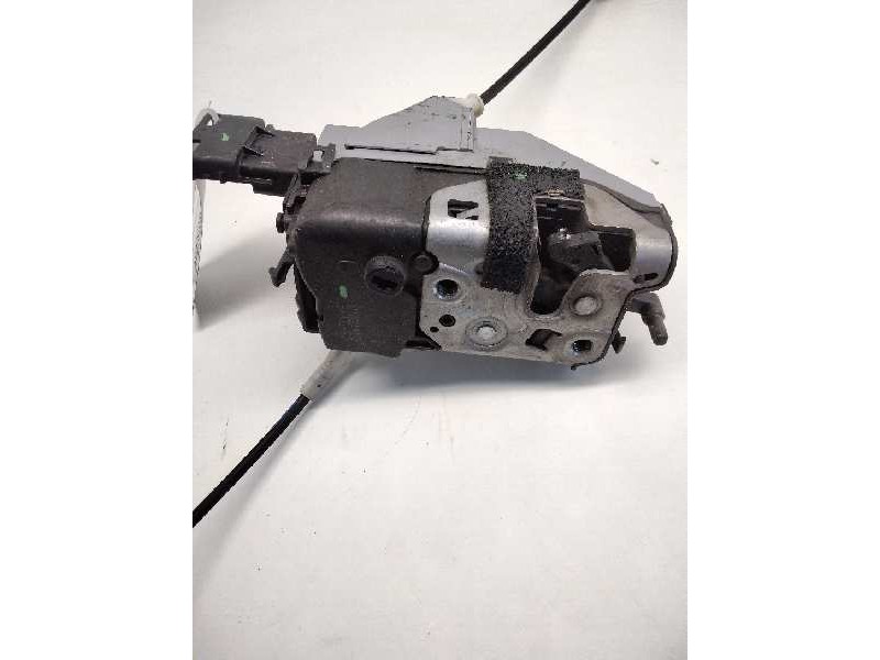 Recambio de cerradura puerta trasera derecha para peugeot 3008 confort referencia OEM IAM   