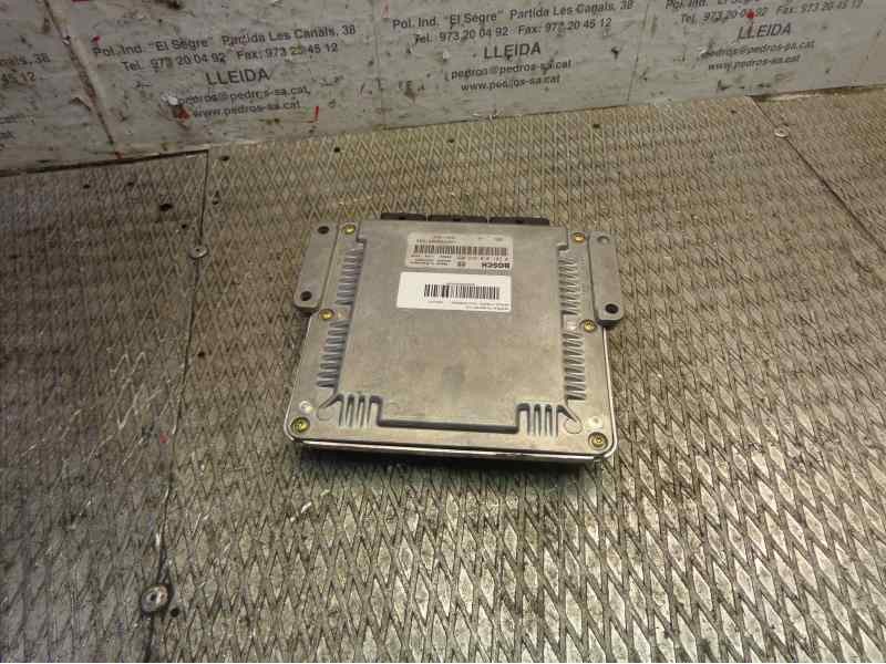 Recambio de centralita motor uce para renault trafic caja cerrada (ab 4.01) 1.9 diesel referencia OEM IAM 8200118526 BOSCH 