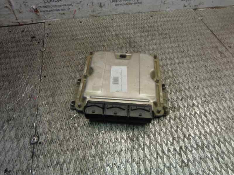 Recambio de centralita motor uce para renault trafic caja cerrada (ab 4.01) 1.9 diesel referencia OEM IAM 8200118526 BOSCH 