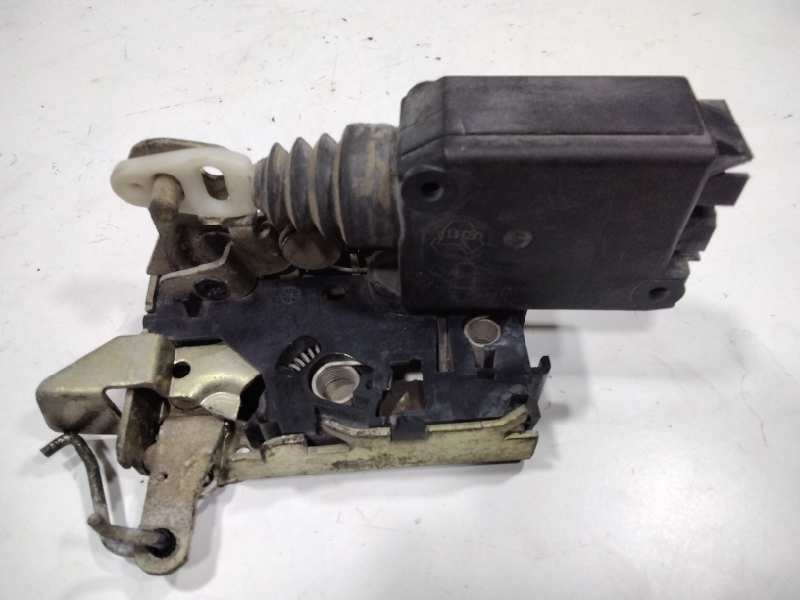 Recambio de cerradura puerta delantera derecha para citroen zx 1.9 d avantage referencia OEM IAM 96056001  