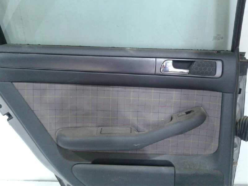Recambio de puerta trasera izquierda para audi a6 avant (4b5) 2.5 tdi quattro referencia OEM IAM 4B0833051  