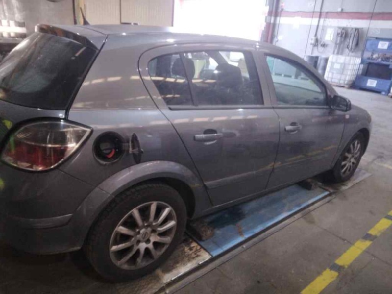 opel astra h berlina del año 2007