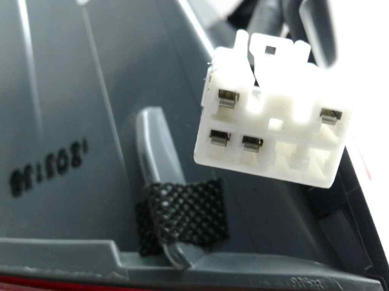 Recambio de piloto trasero derecho para hyundai i30 (gd) referencia OEM IAM 92402A50R  