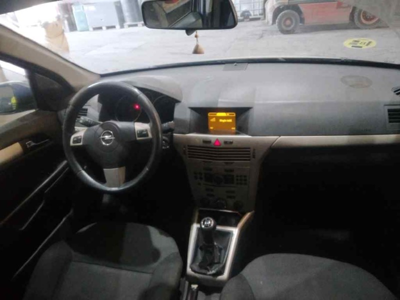 opel astra h berlina del año 2007