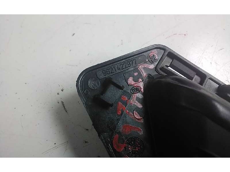 Recambio de maneta interior delantera izquierda para citroen berlingo first combi 1,6 hdi 75 sx referencia OEM IAM 9621422977  