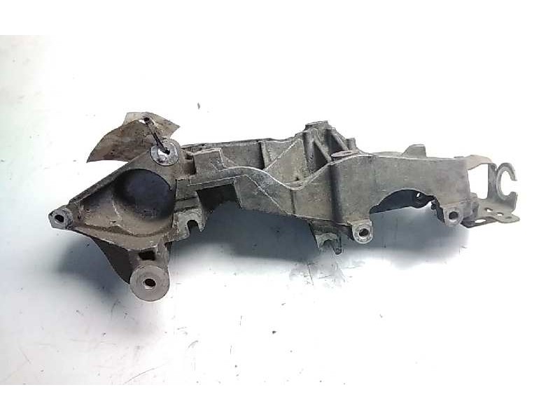 Recambio de soporte alternador para nissan qashqai (j10) 2.0 dci turbodiesel cat referencia OEM IAM 8200527320  