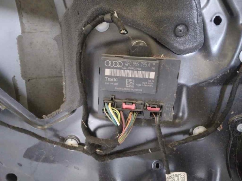 Recambio de puerta trasera izquierda para audi a6 berlina (4f2) 3.2 fsi quattro referencia OEM IAM 4F0959795A  