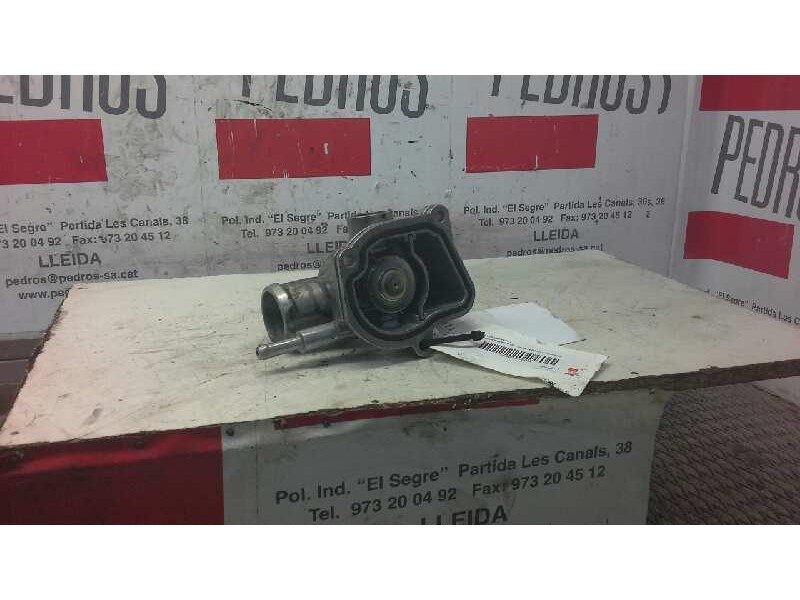 Recambio de caja termostato para mercedes vito (w638) caja cerrada 2.2 16v cdi turbodiesel cat referencia OEM IAM A6112038575  