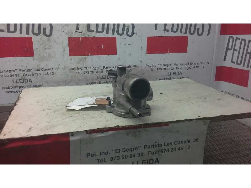 Recambio de caja termostato para mercedes vito (w638) caja cerrada 2.2 16v cdi turbodiesel cat referencia OEM IAM A6112038575  