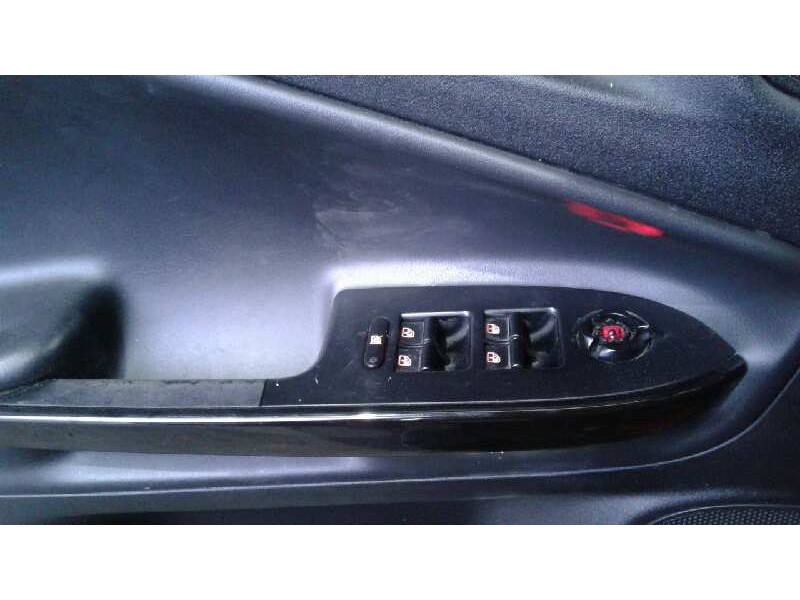 alfa romeo giulietta (191) del año 2013