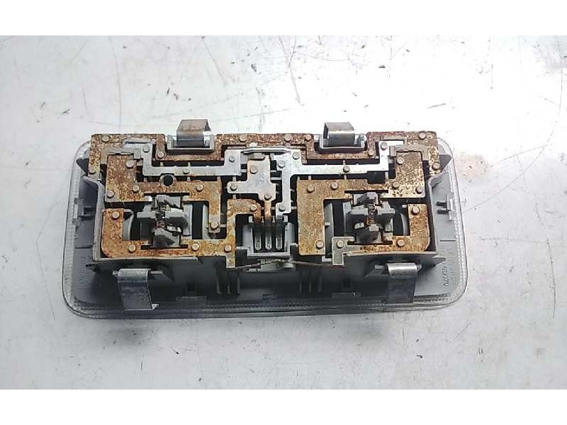 Recambio de luz interior para toyota yaris hybrid feel referencia OEM IAM 812600D070  