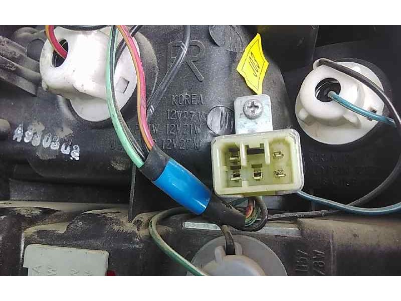 Recambio de piloto trasero derecho para hyundai lantra (j1) referencia OEM IAM   42785