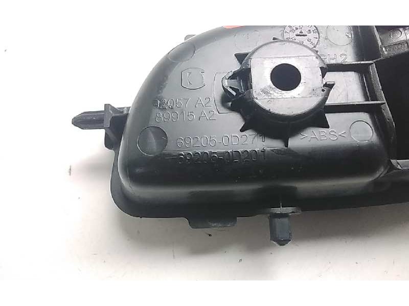 Recambio de maneta interior delantera derecha para toyota yaris hybrid feel referencia OEM IAM 692050D271  