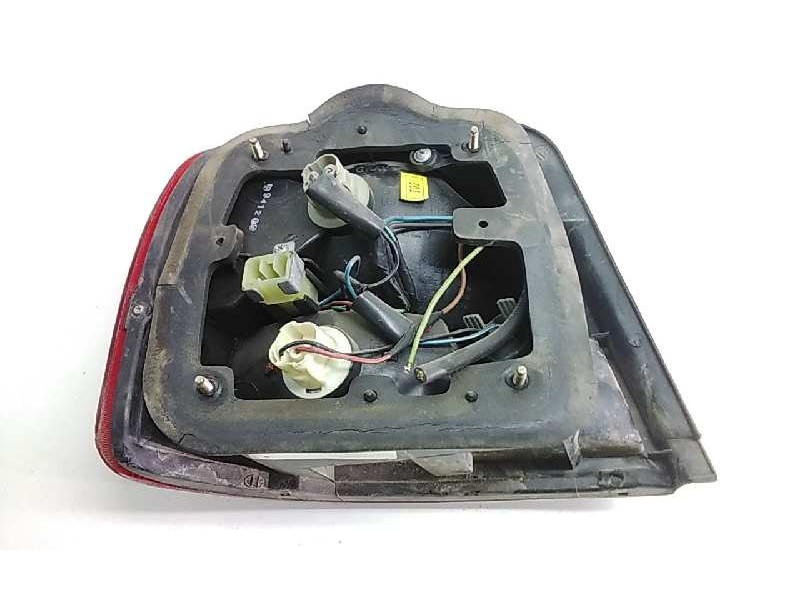 Recambio de piloto trasero derecho para hyundai lantra (j1) referencia OEM IAM   42785