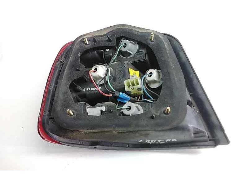 Recambio de piloto trasero derecho para hyundai lantra (j1) referencia OEM IAM   42785