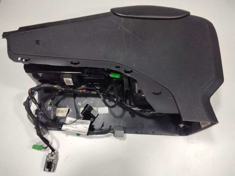 Recambio de consola central para volvo xc60 kinetic awd referencia OEM IAM 39855305  