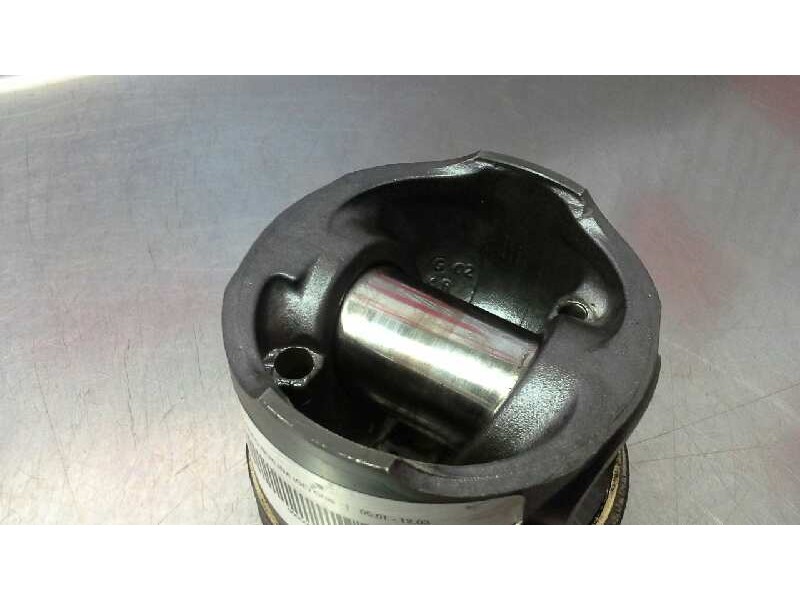 Recambio de piston para ford mondeo berlina (ge) ghia referencia OEM IAM   