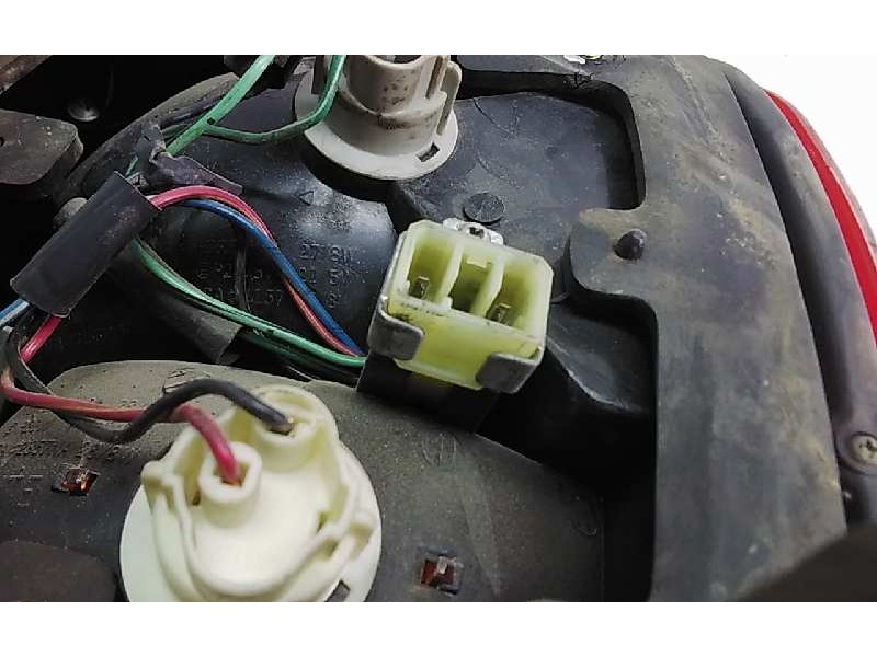 Recambio de piloto trasero izquierdo para hyundai lantra (j1) referencia OEM IAM   42786