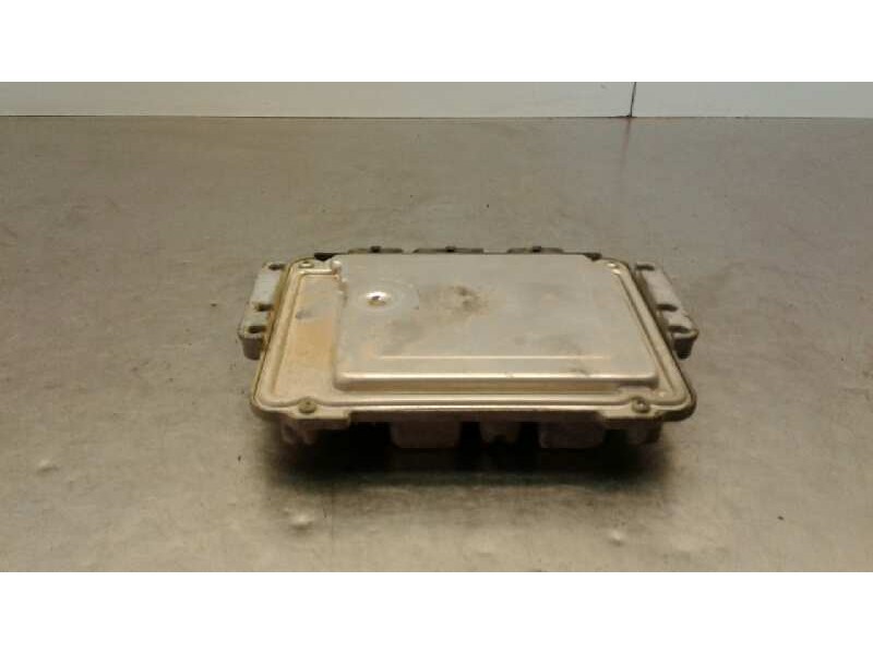 Recambio de centralita motor uce para nissan primastar (x83) caja cerrada batalla corta 2,7t referencia OEM IAM 0281011529  