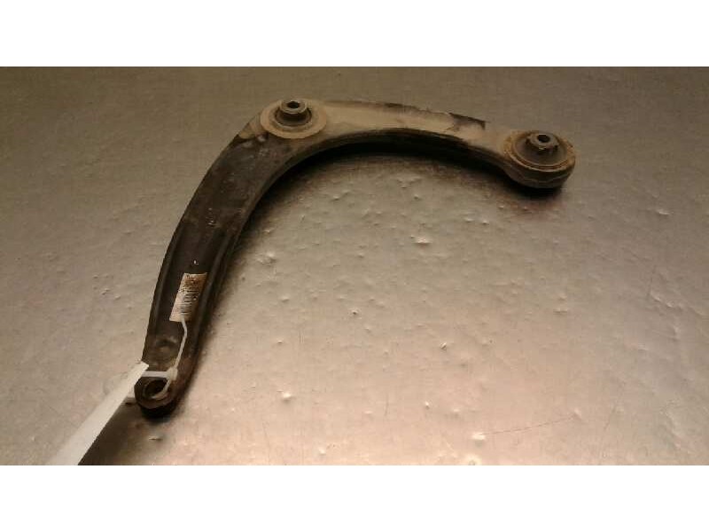 Recambio de brazo suspension inferior delantero izquierdo para citroen c4 berlina lx referencia OEM IAM 3520S2  