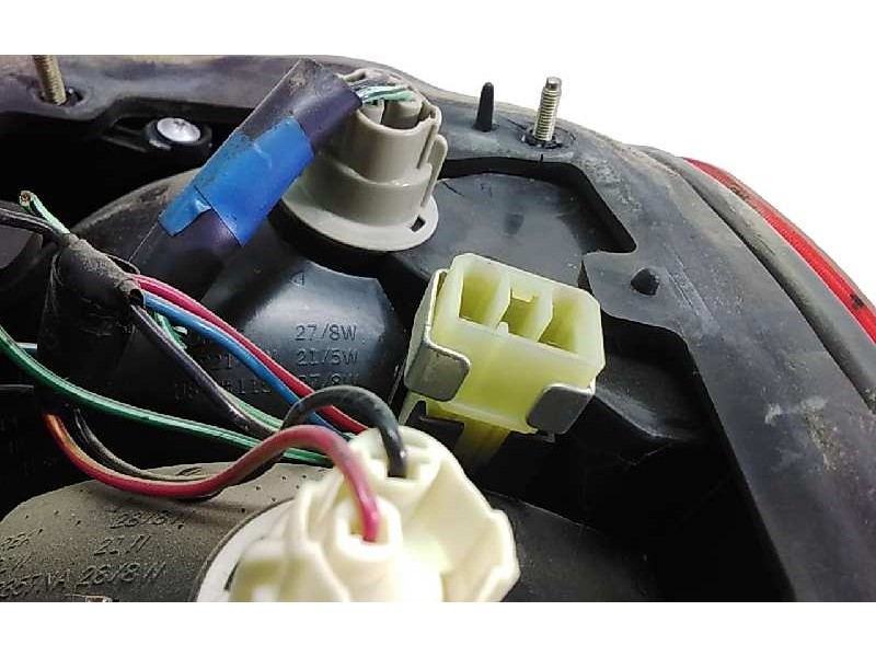 Recambio de piloto trasero izquierdo para hyundai lantra (j1) referencia OEM IAM   42786