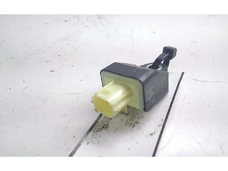 Recambio de sensor impacto airbag para toyota yaris hybrid feel referencia OEM IAM 898310D130  