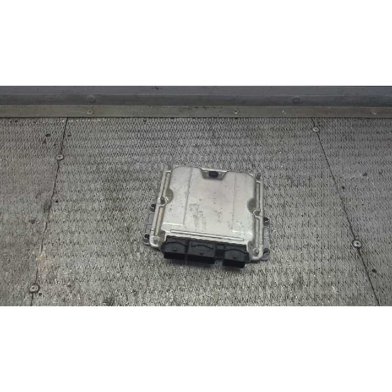 Recambio de centralita motor uce para citroen c5 berlina 2.0 hdi sx referencia OEM IAM 0281010808 343 