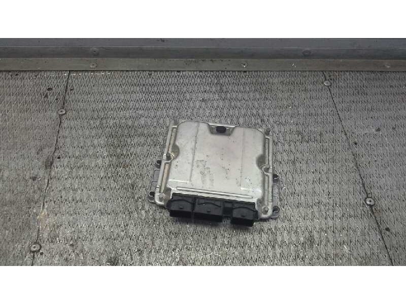 Recambio de centralita motor uce para citroen c5 berlina 2.0 hdi sx referencia OEM IAM 0281010808 343 