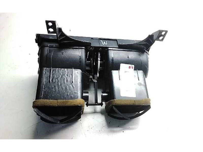 Recambio de aireador central para nissan primera berlina (p11) básico referencia OEM IAM 687502F900  