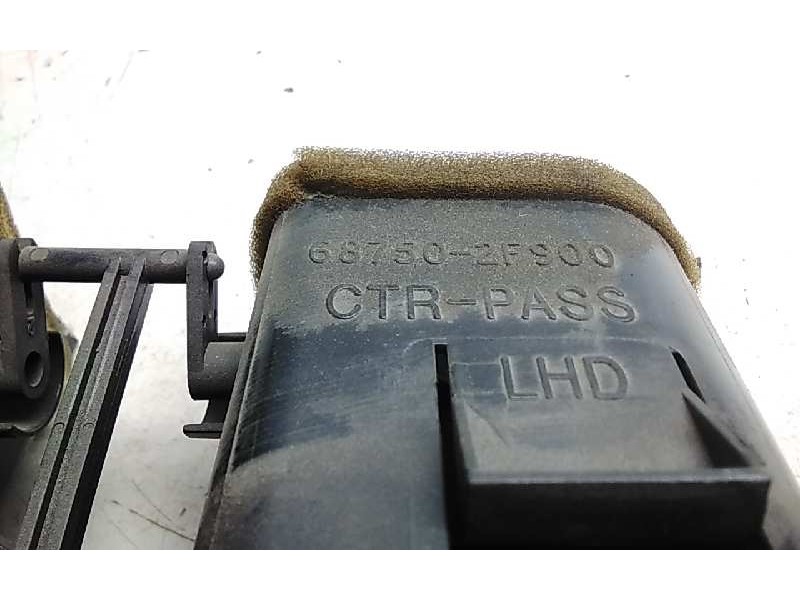 Recambio de aireador central para nissan primera berlina (p11) básico referencia OEM IAM 687502F900  