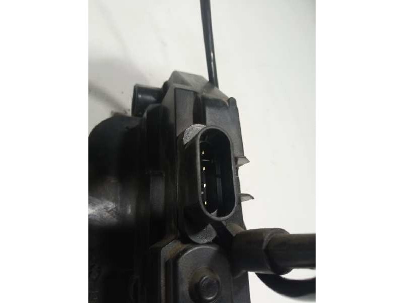 Recambio de cerradura puerta trasera derecha para renault scenic ii confort dynamique referencia OEM IAM 22010051041D1  