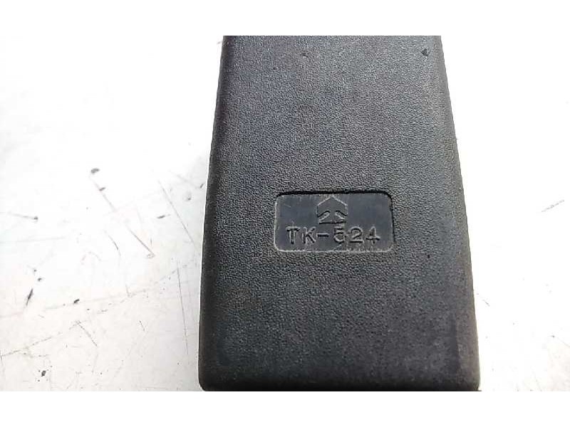 Recambio de enganche delantero izquierdo para mazda 323 berlina f/s (bj) referencia OEM IAM TK524  