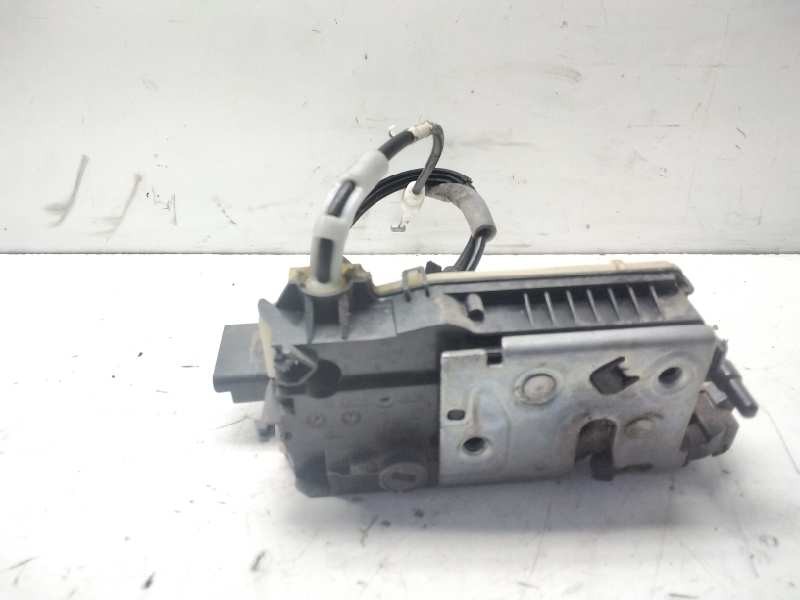 Recambio de cerradura puerta trasera izquierda para peugeot 208 style referencia OEM IAM   