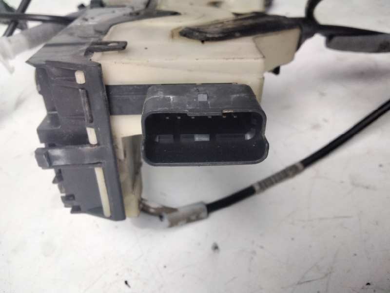 Recambio de cerradura puerta trasera izquierda para peugeot 208 style referencia OEM IAM   