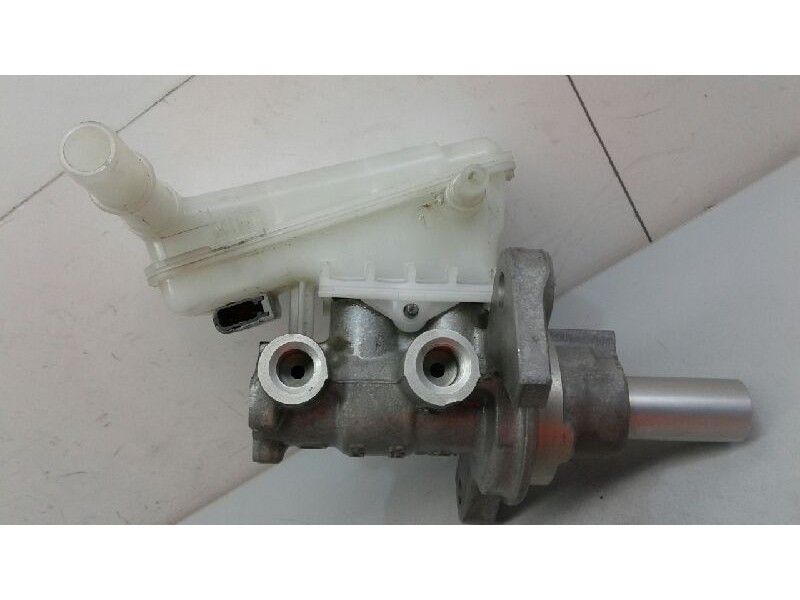 Recambio de bomba freno para ford fiesta (cb1) trend referencia OEM IAM 1751664  