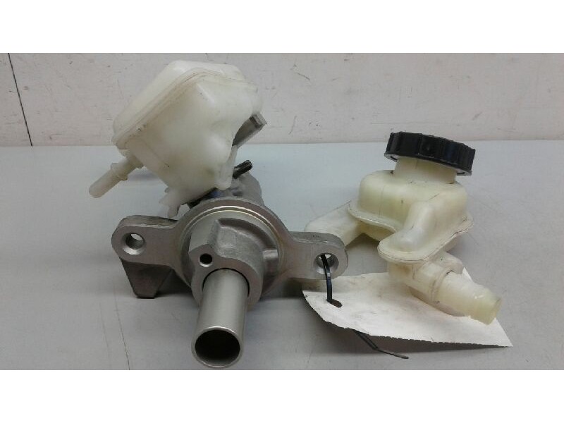 Recambio de bomba freno para ford fiesta (cb1) trend referencia OEM IAM 1751664  