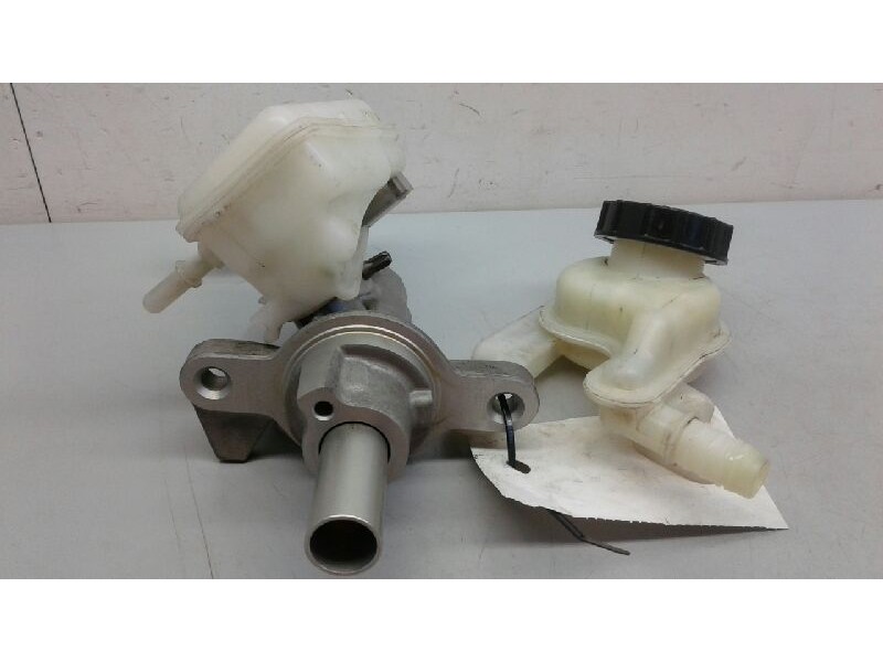 Recambio de bomba freno para ford fiesta (cb1) trend referencia OEM IAM 1751664  