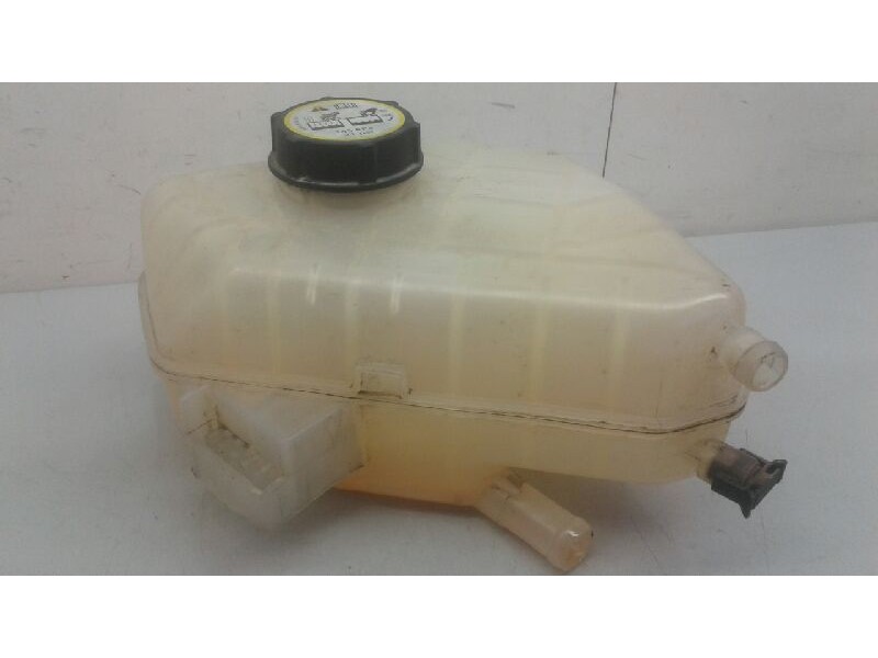 Recambio de deposito expansion para ford fiesta (cb1) trend referencia OEM IAM 1504818  