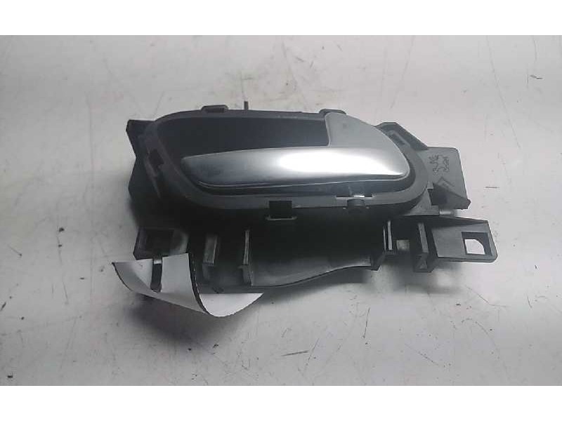 Recambio de maneta interior delantera derecha para peugeot 208 style referencia OEM IAM 3039651  