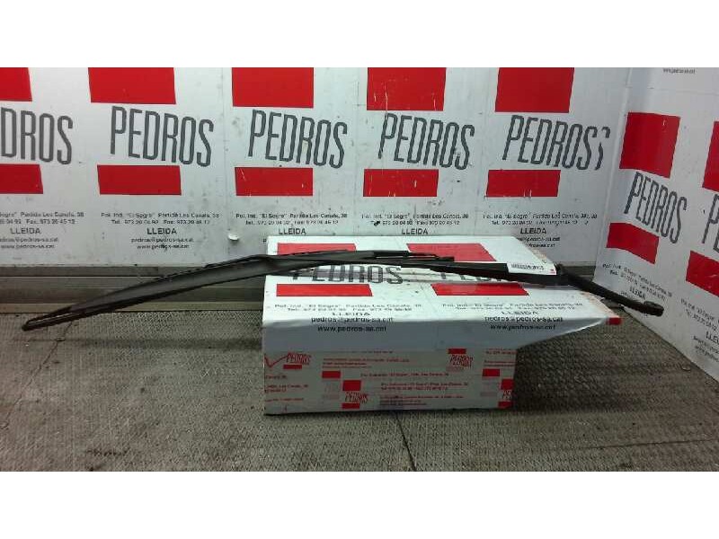 Recambio de brazo limpia delantero izquierdo para peugeot 307 (s1) xr referencia OEM IAM   