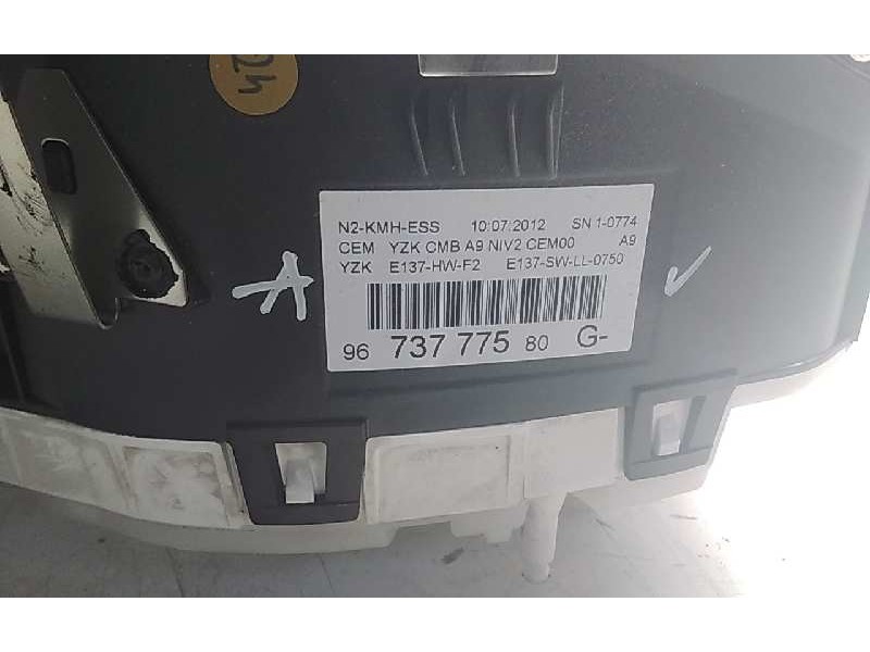 Recambio de cuadro instrumentos para peugeot 208 style referencia OEM IAM 9673777580G  