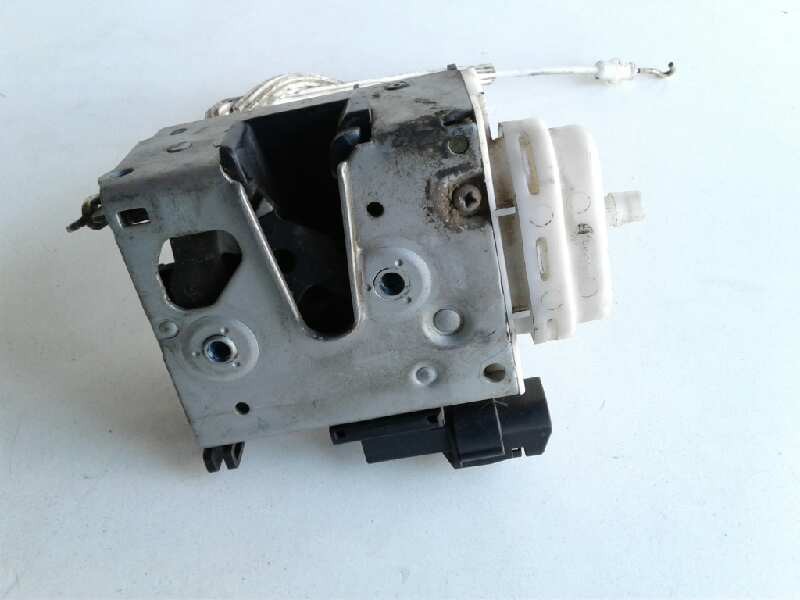 Recambio de cerradura puerta delantera derecha para audi a4 berlina (b5) 1.9 tdi referencia OEM IAM 8D1837016F  