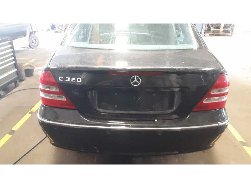 mercedes clase c (w203) berlina del año 2002