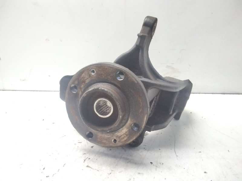 Recambio de mangueta delantera derecha para peugeot 208 style referencia OEM IAM   