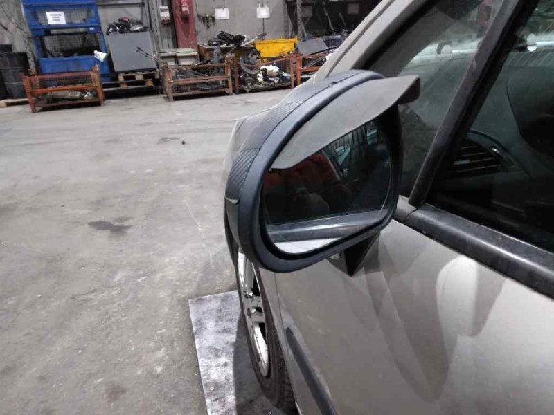 peugeot 207 del año 2006