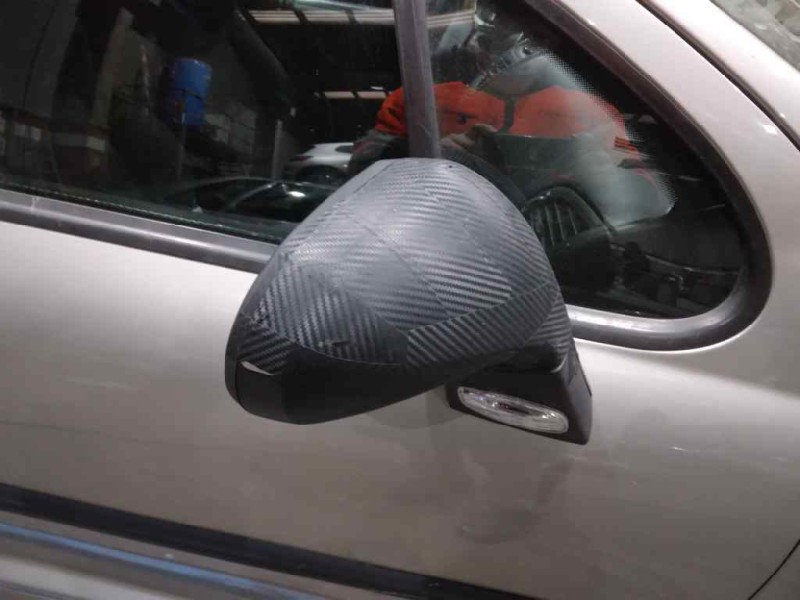 peugeot 207 del año 2006